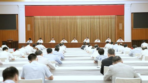 全力以赴确保第四届进博会圆满成功 李强王文涛龚正作部署